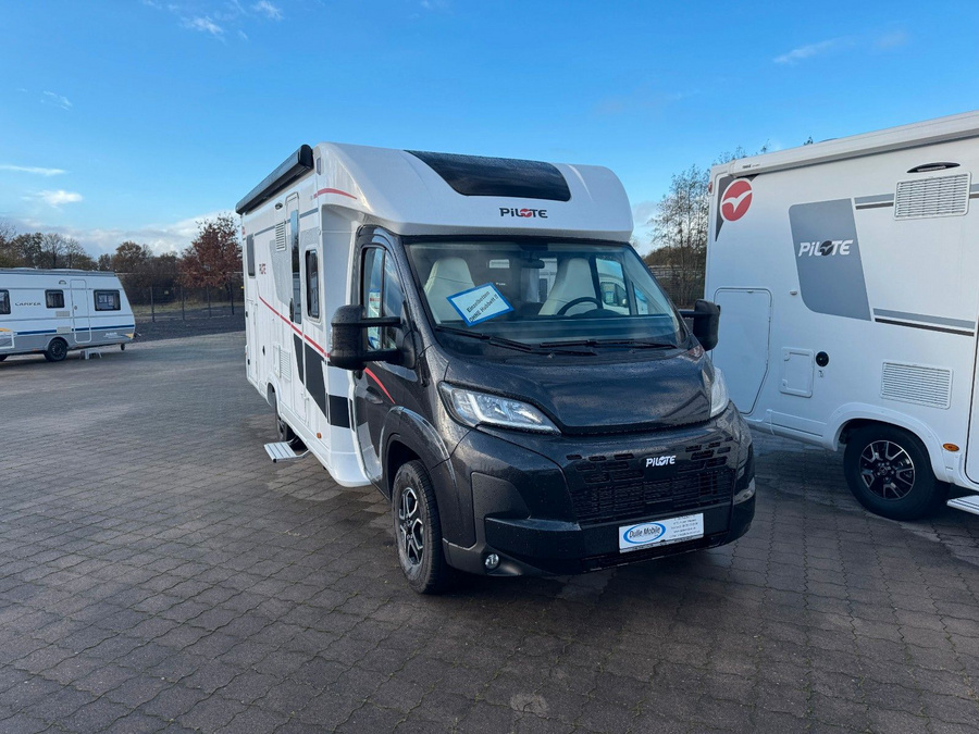 Pilote  P 740 FGJ Evidence * 3,5T / HUBBETT / AUTOMATIK